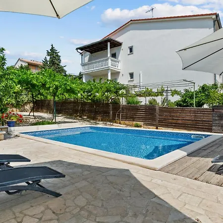 Petrinic - S By Guide Pola