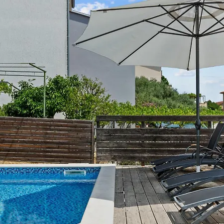 Petrinic - S By Guide Apartamento Pula